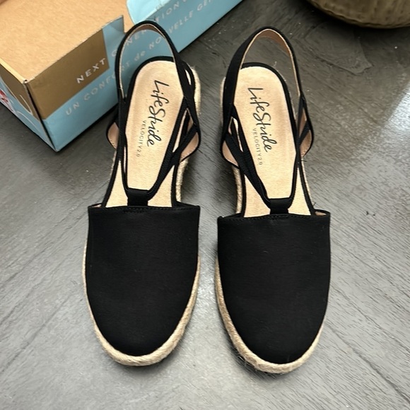 LIFESTRIDE Katrina 2 Wedge Espadrilles - Picture 4 of 9